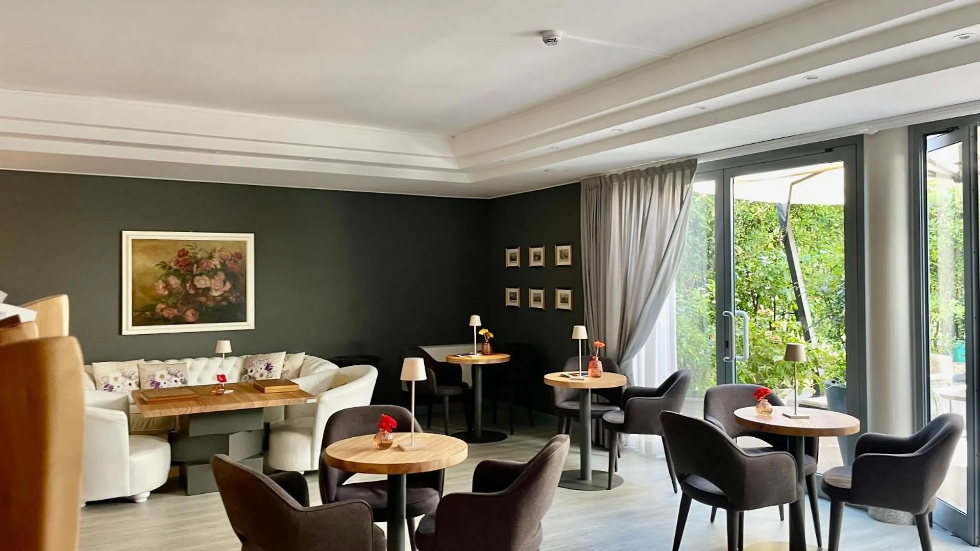 Hotel Alfieri Sirmione 3*,  Italy