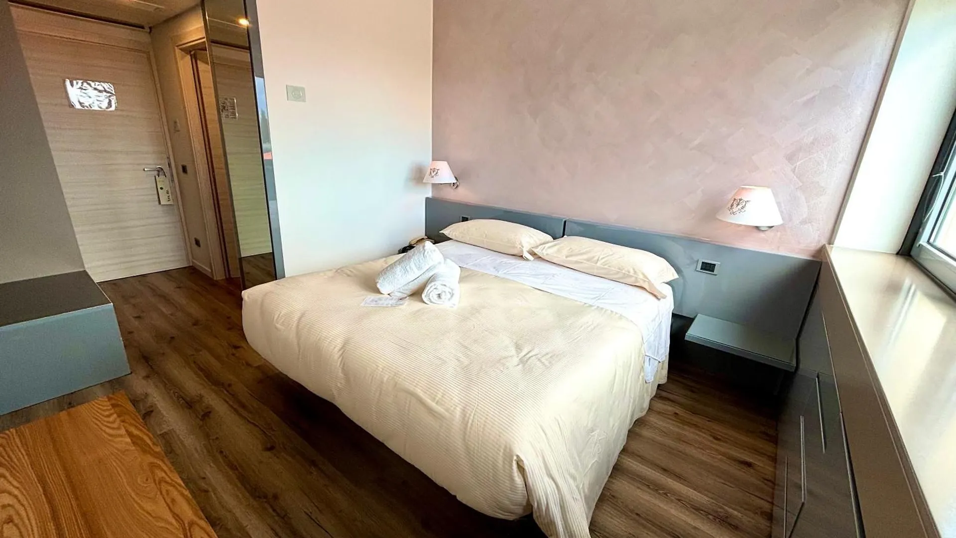 ***  Hotel Alfieri Sirmione Italy